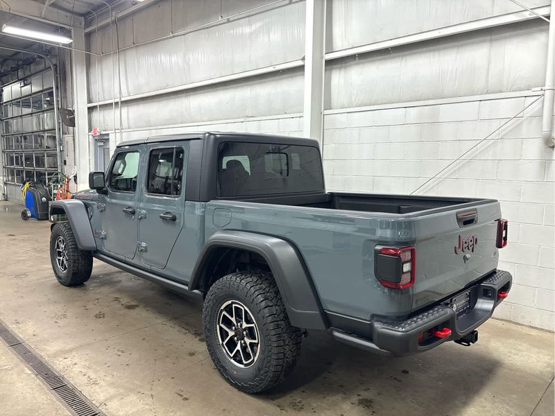 2025 Jeep Gladiator Rubicon photo 16