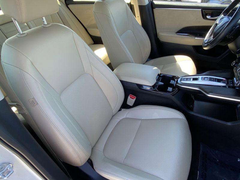 Used 2018 Honda Clarity Plug-In Hybrid TouringImage 11