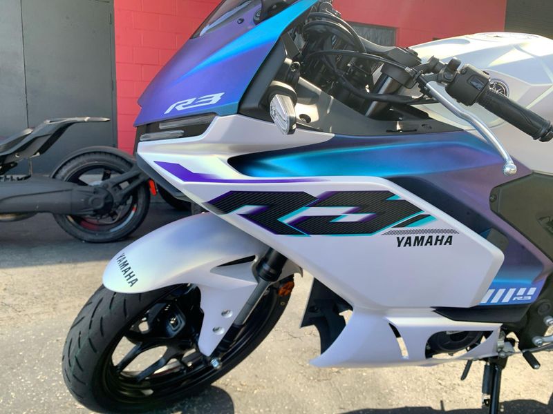 New 2025 Yamaha YZF-R3 ABS Image 10