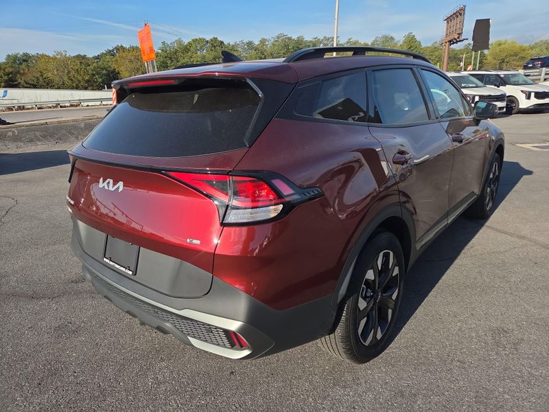 2023 Kia Sportage X-Line photo 3