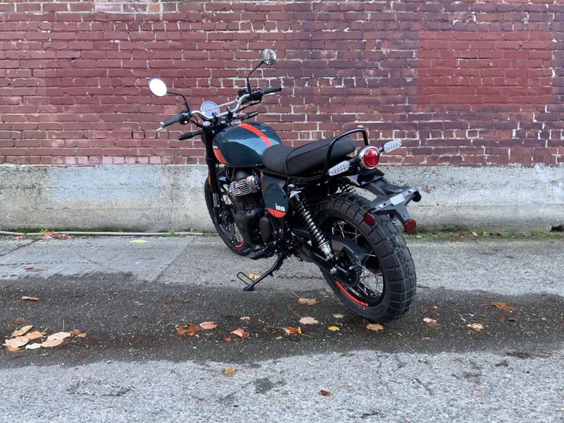 New 2025 Royal Enfield INT BEAR 650 