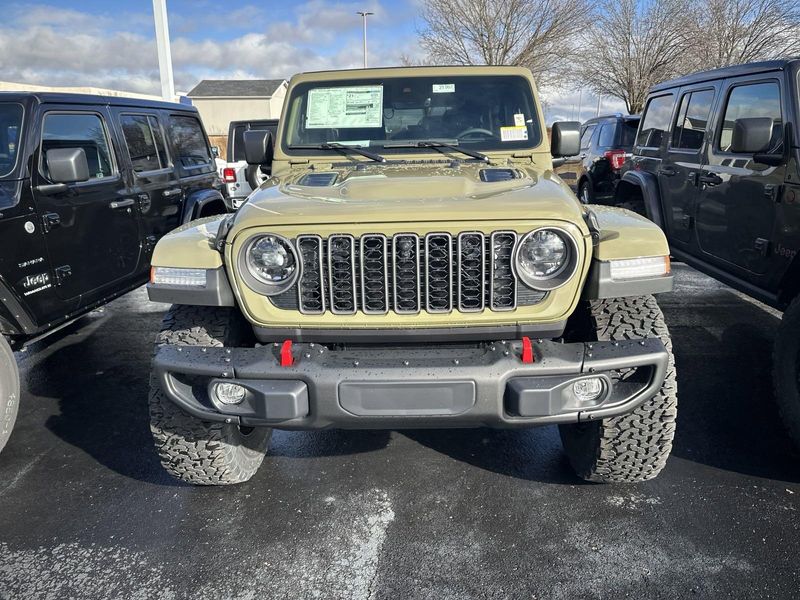 2025 Jeep Wrangler 4-door Rubicon XImage 2