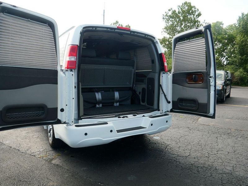 2021 Chevrolet Express Cargo Image 14