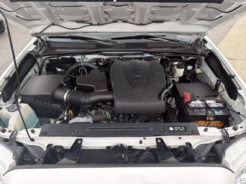 Used 2017 Toyota Tacoma LimitedImage 18