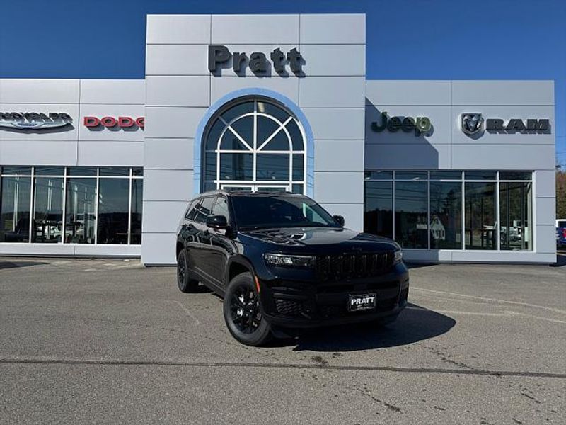 New 2025 Jeep Grand Cherokee L Altitude X 4x4Image 1