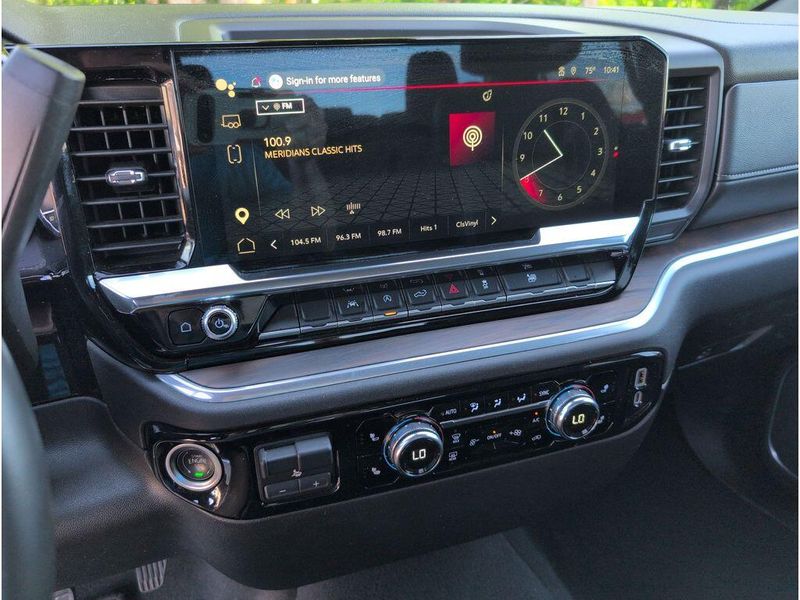 Used 2025 GMC Sierra 1500 SLTImage 15