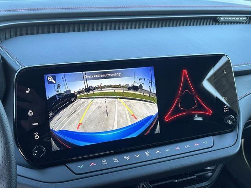 New 2026 Dodge Charger Scat Pack 2-door AwdImage 19