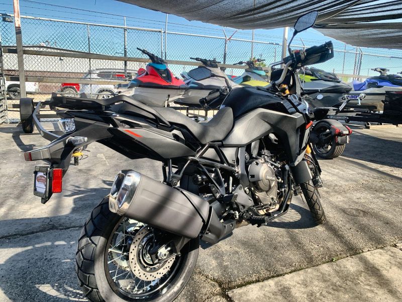 New 2025 Suzuki V-STROM 800DE Image 14