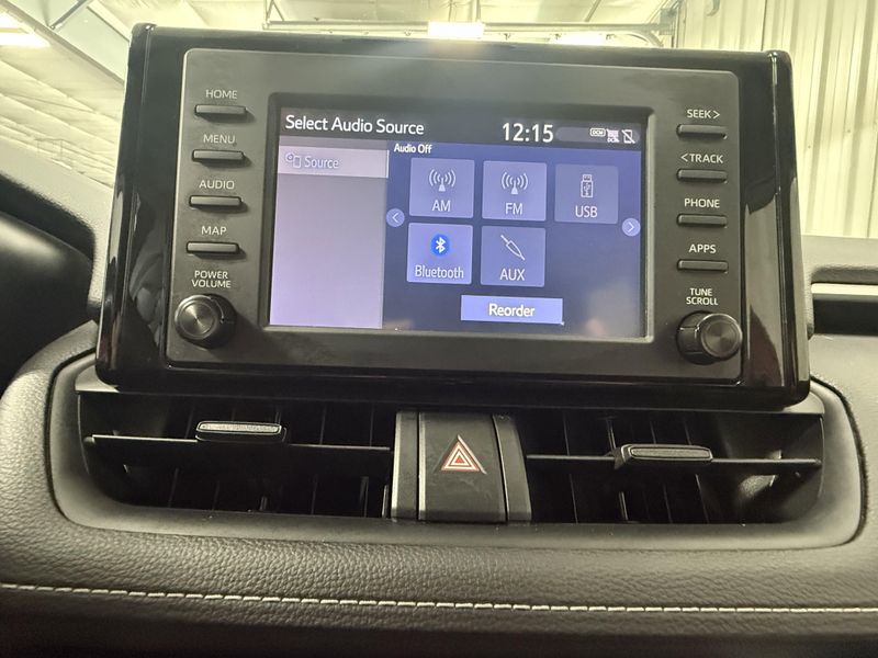 Used 2019 Toyota RAV4 LEImage 31