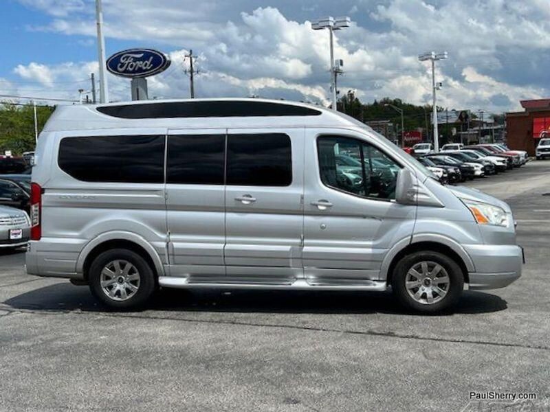 2017 Ford Transit-150 XLTImage 3