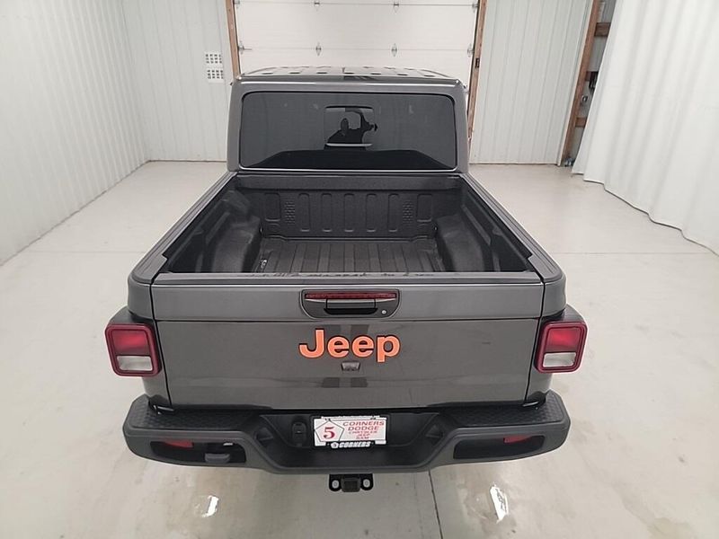 2025 Jeep Gladiator Sport photo 5