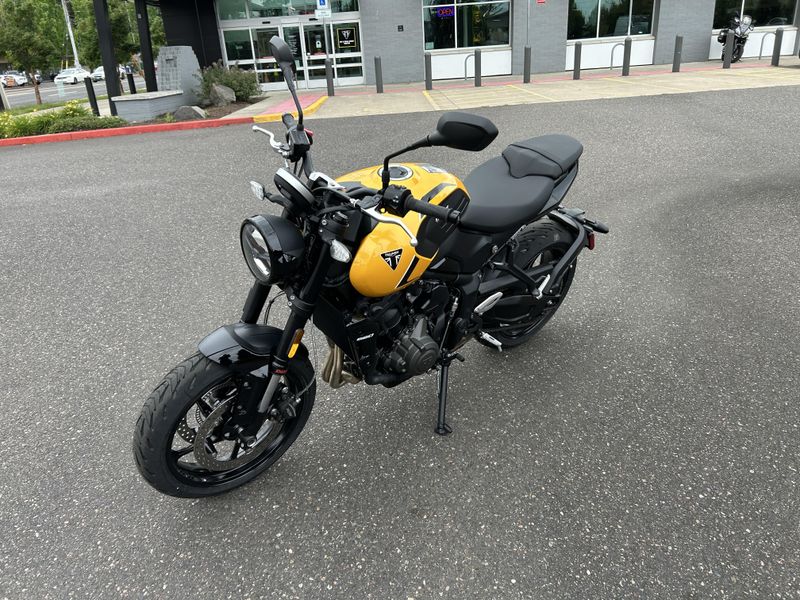 New 2026 Triumph TRIDENT 660 