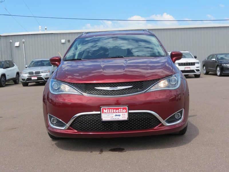 2020 Chrysler Pacifica Touring Plus photo 7