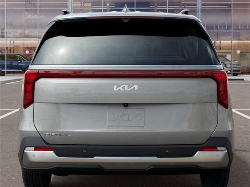 2025 Kia Carnival SXImage 13