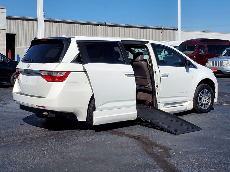 Used 2013 Honda Odyssey EX-LImage 3