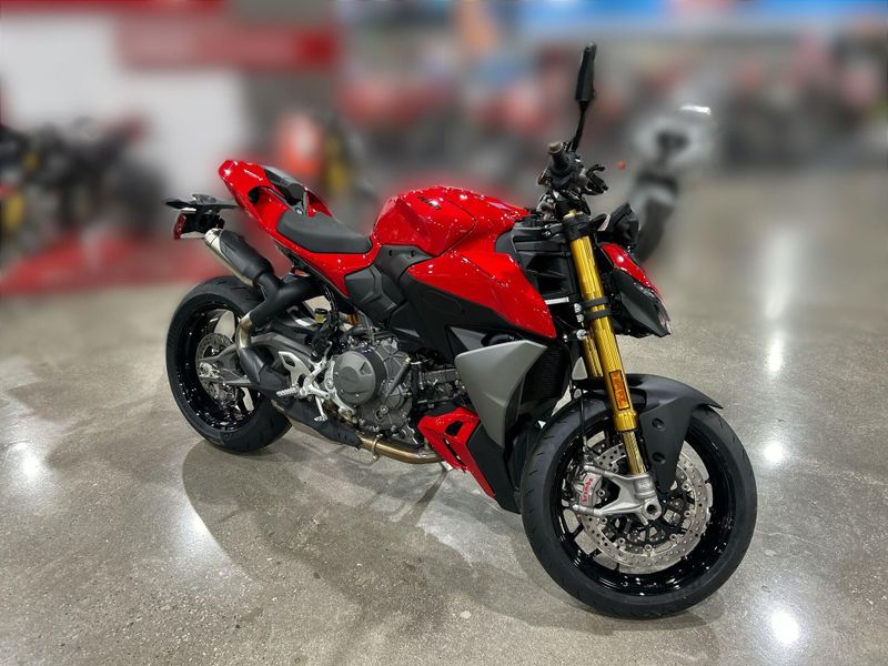 New 2026 Ducati STREETFIGHTER V2 S 896 Image 11