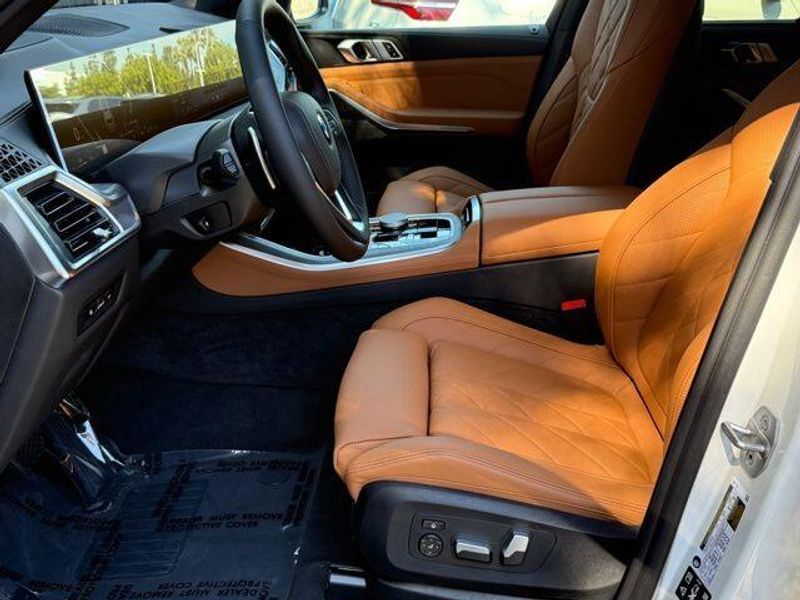 New 2026 BMW X5 xDrive40iImage 17