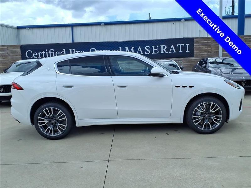 New 2025 Maserati Grecale Image 5
