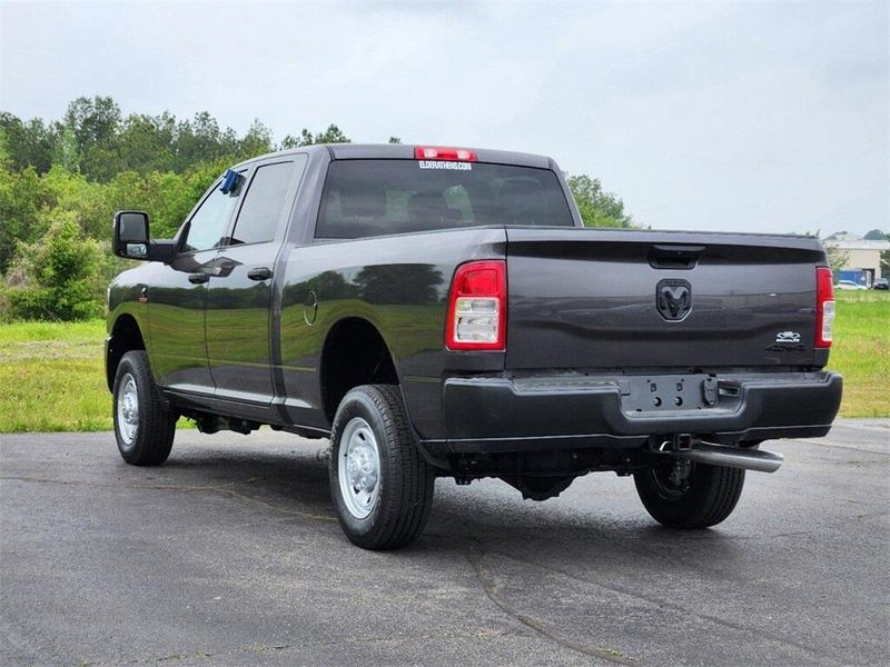 2024 RAM 2500 Tradesman Crew Cab 4x4 6