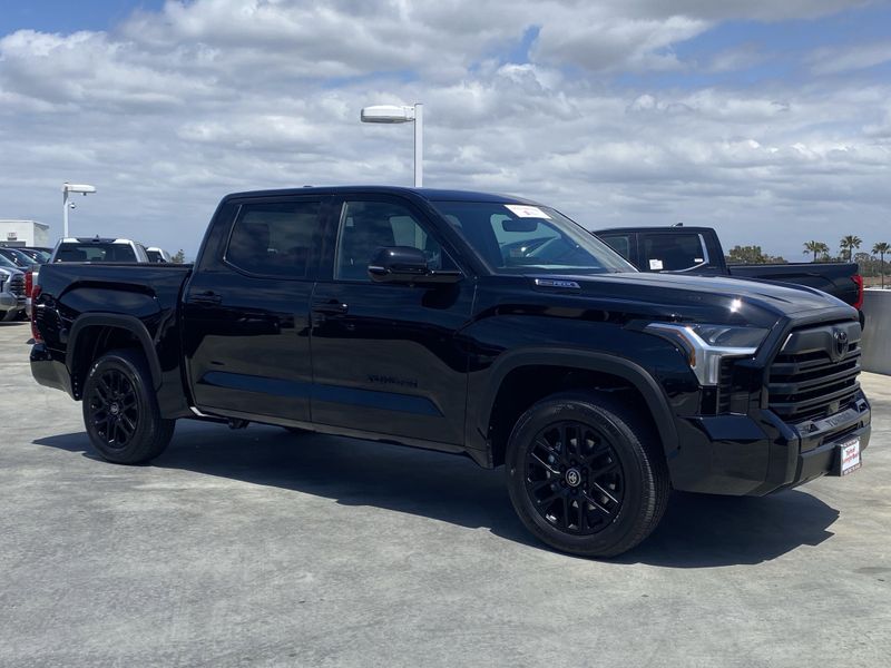 2025 Toyota Tundra LimitedImage 2