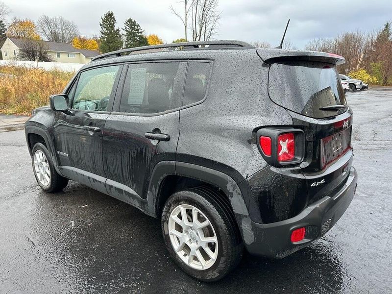 2021 Jeep Renegade LatitudeImage 13