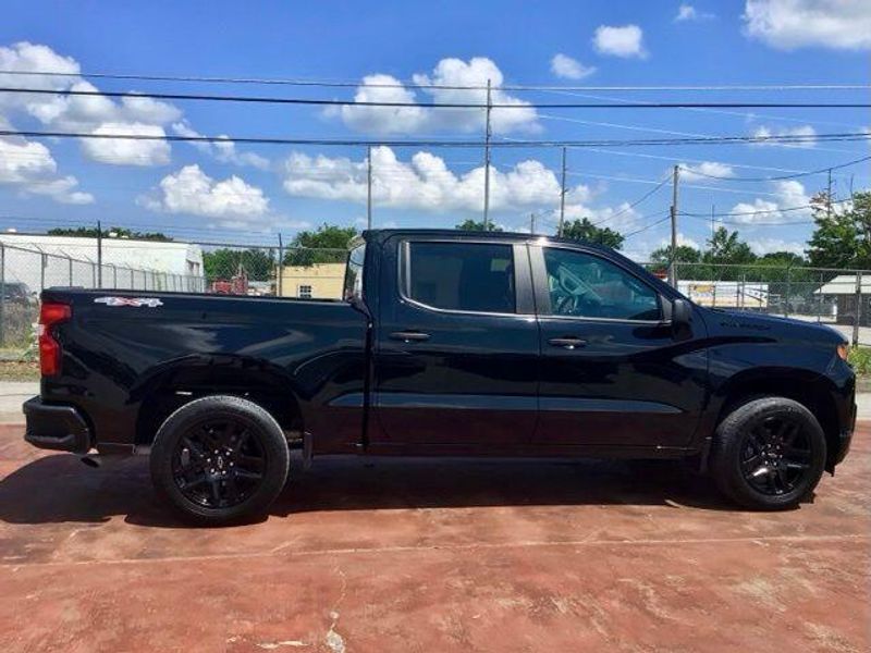Used 2022 Chevrolet Silverado 1500 LTD CustomImage 4