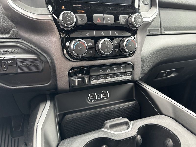 2023 RAM 2500 Big Horn Crew Cab 4x4 6