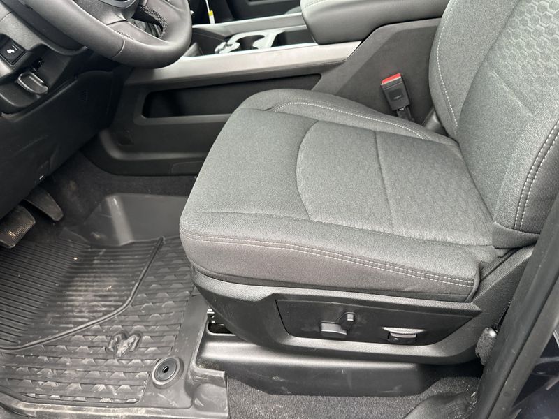New 2025 RAM 2500 Big Horn Crew Cab 4x4 6