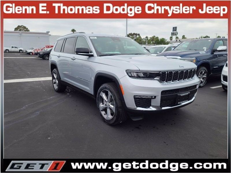 2021 JEEP Grand Cherokee L Limited 4x2Image 1