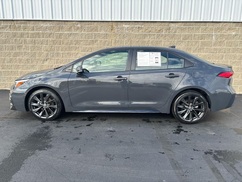 2024 Toyota Corolla SE photo 3