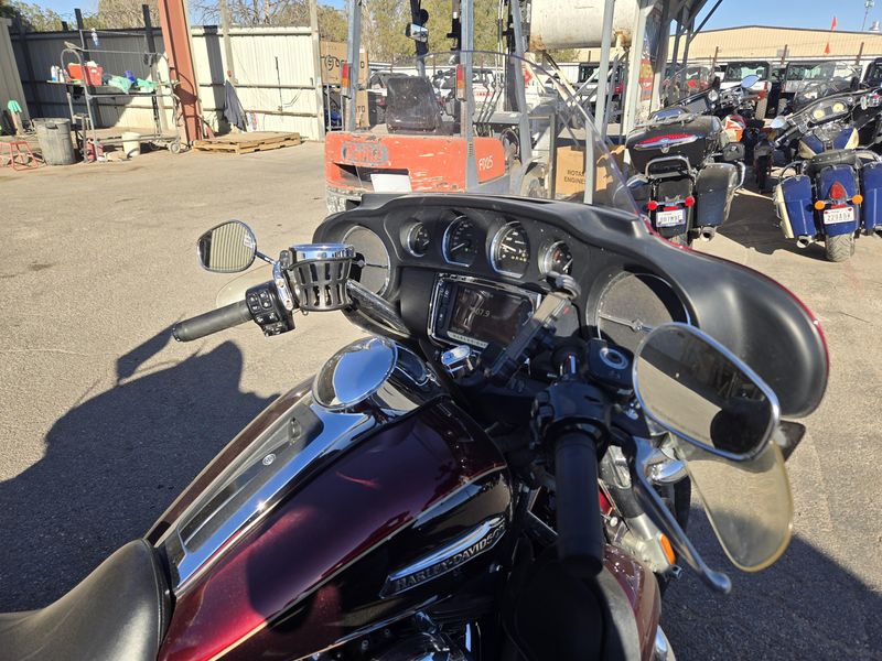 USED 2014 HARLEY TRIKE TRI GLIDE ULTRA Image 3