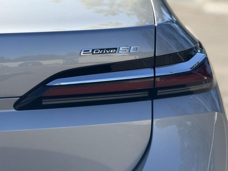 Used 2025 BMW i7 eDrive50Image 14
