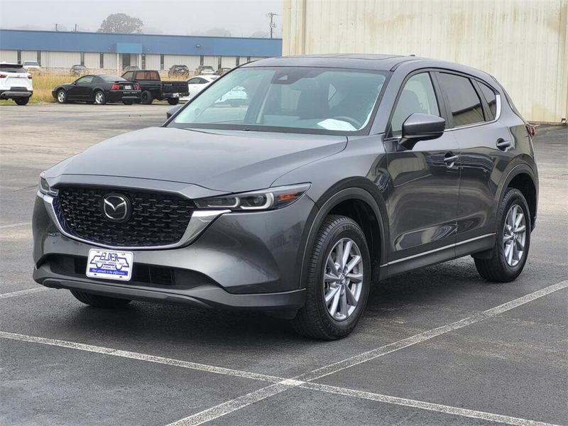 2023 Mazda CX-5 2.5 S Preferred PackageImage 3