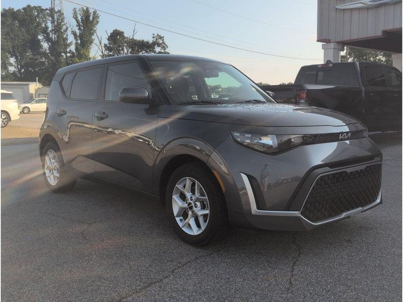 Used 2023 Kia Soul LXImage 7