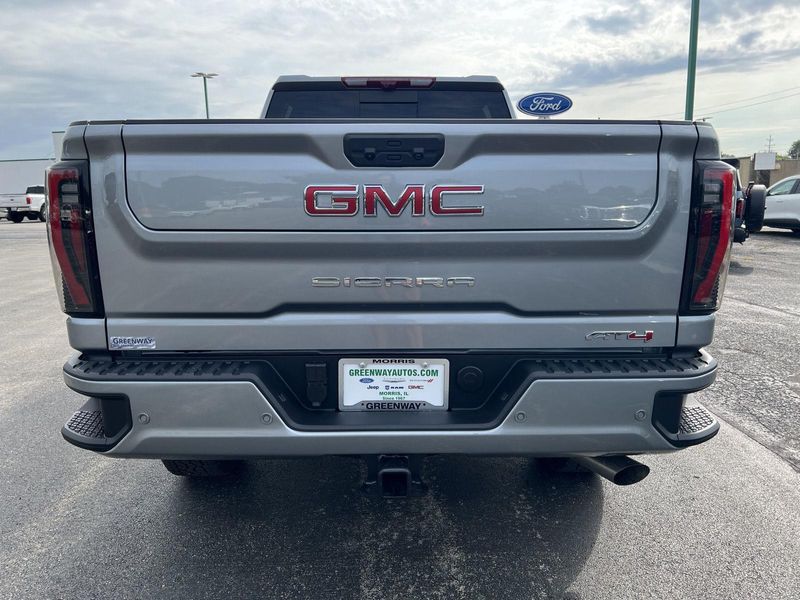 2026 Gmc Sierra HD AT4 photo 6
