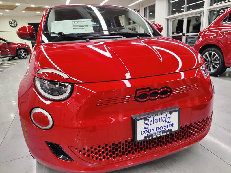 Used 2024 Fiat 500e INSPI(RED)Image 3
