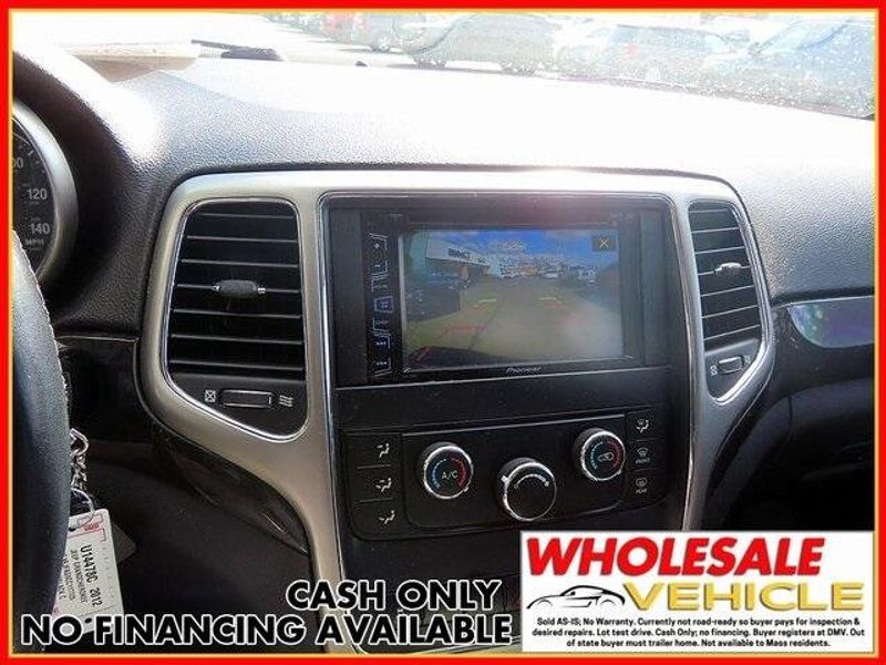 2012 Jeep Grand Cherokee LaredoImage 16