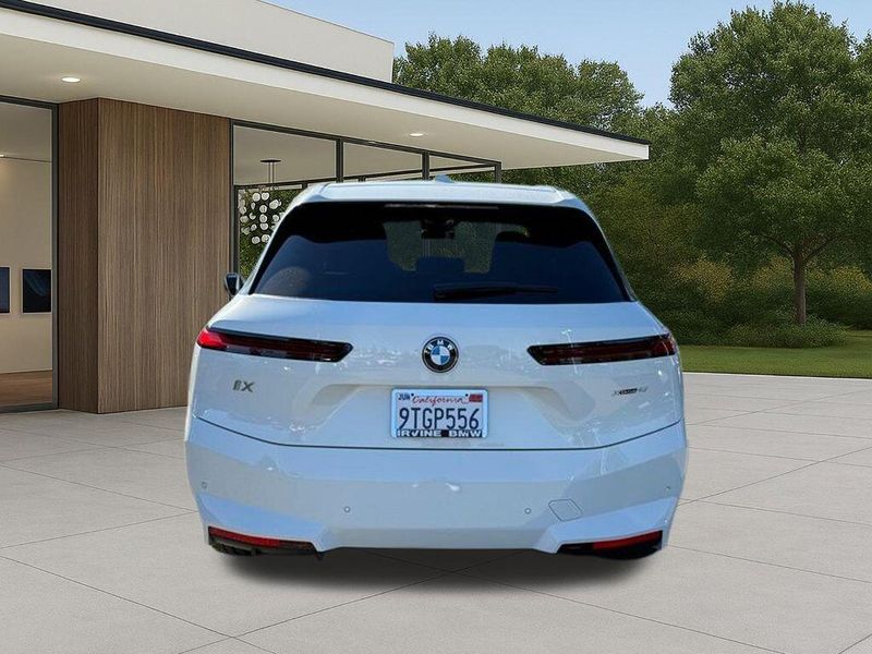 Used 2026 BMW iX xDrive45Image 9