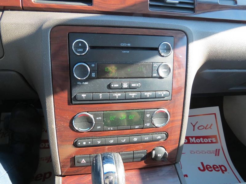 Used 2009 Ford Taurus SEL 4dr SedanImage 20