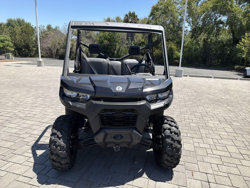 New 2026 Can-Am DEFENDER DPS HD9 Image 12