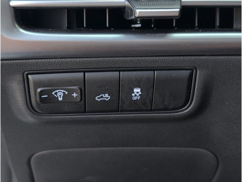 Used 2025 Hyundai Santa Cruz SELImage 27