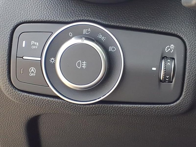 New 2025 Alfa Romeo Giulia VeloceImage 16