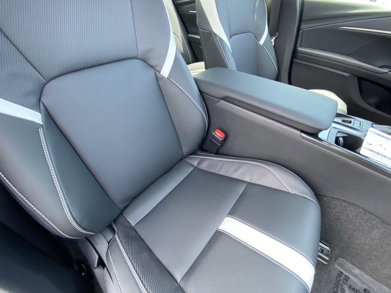 New 2025 Toyota Camry SEImage 11