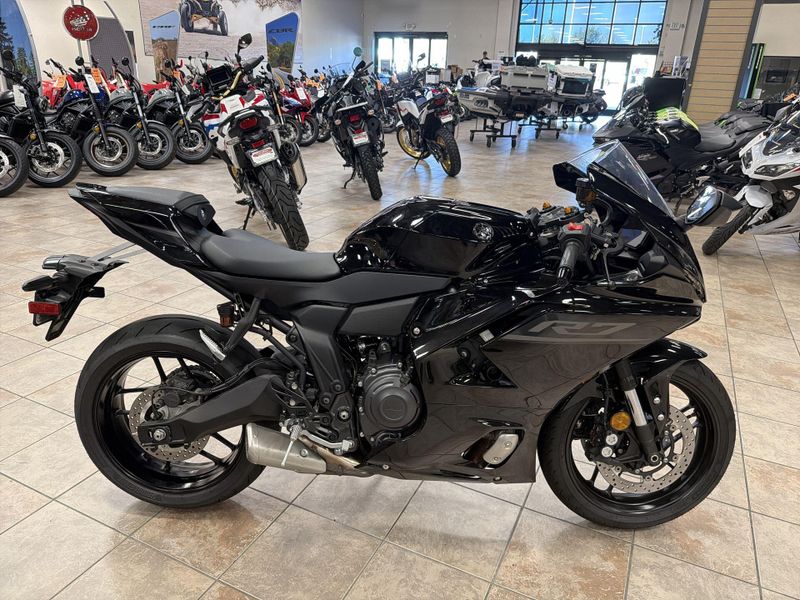 Used 2026 Yamaha YZF-R7 CA Image 10