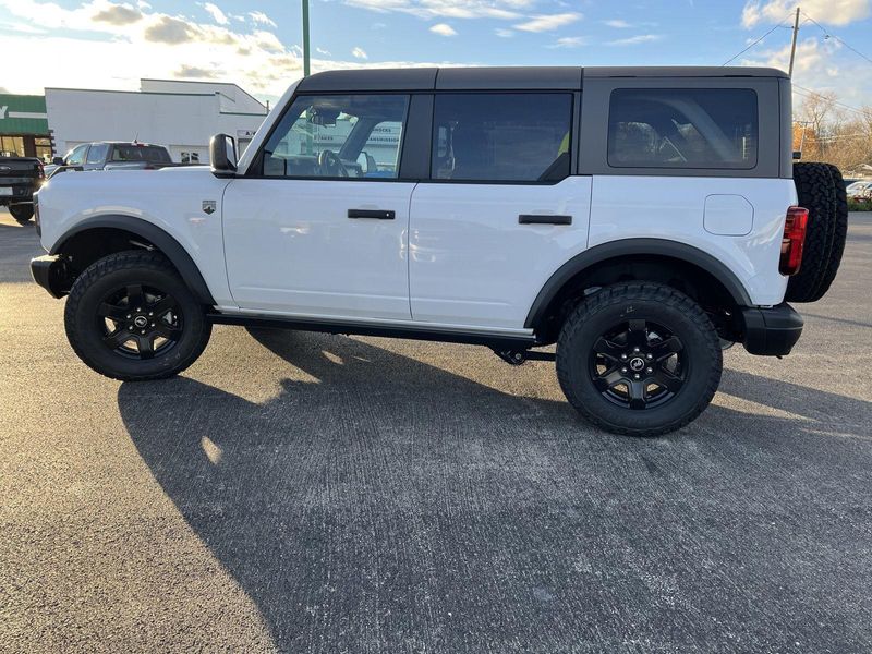 2025 Ford Bronco Big Bend photo 4