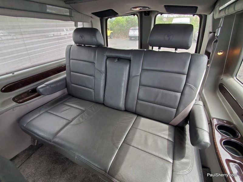 2011 Chevrolet Express 1500 Image 10