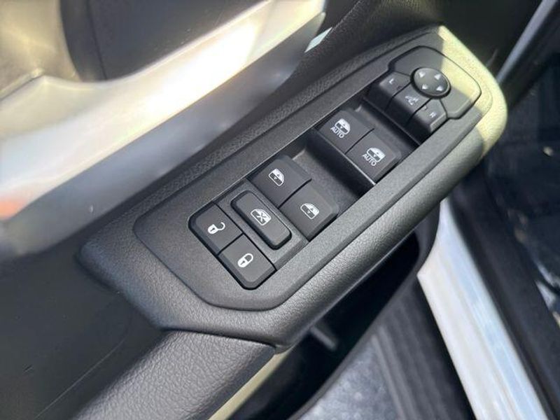 2026 RAM 1500 Big Horn Crew Cab 4x4 5'7' Box