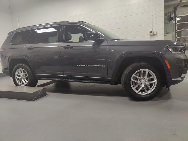 2024 Jeep Grand Cherokee L Laredo X 4x4 w/Sunroof/Lux TechImage 3