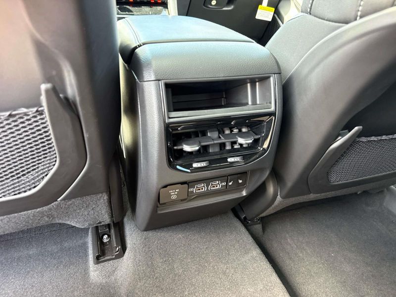New 2022 Jeep Grand Cherokee 4xe Limited 4x4