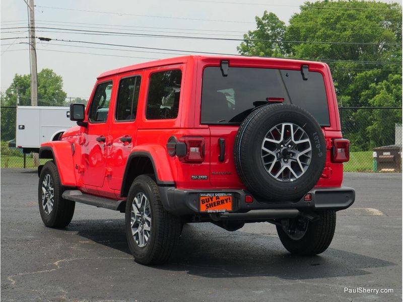 New 2025 Jeep Wrangler 4-door SaharaImage 8